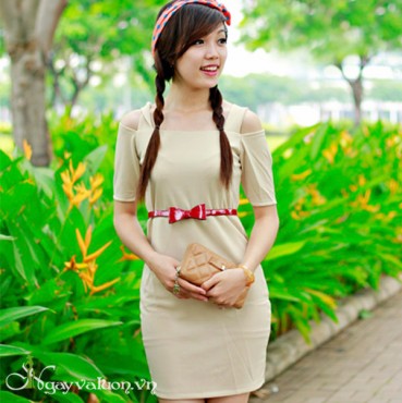 Đầm Kem Tay Lỡ